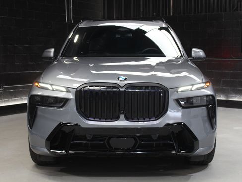 Used 2024 BMW X7 xDrive40i w/ Executive Package AWD/4WD image 6