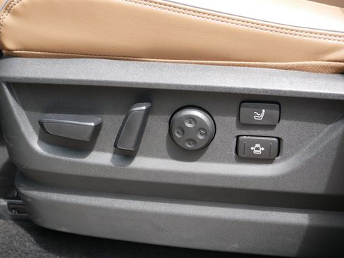 Certified 2025 INFINITI QX80 Sensory image 20