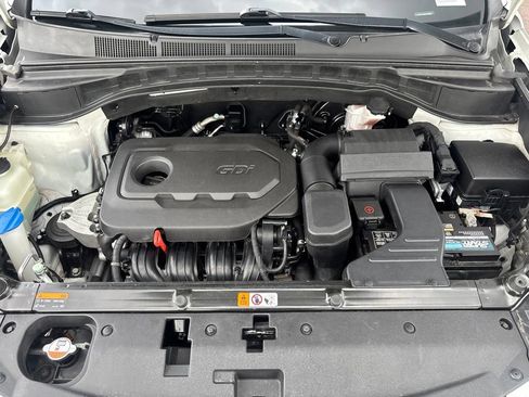 Used 2017 Hyundai Santa Fe Sport FWD image 29