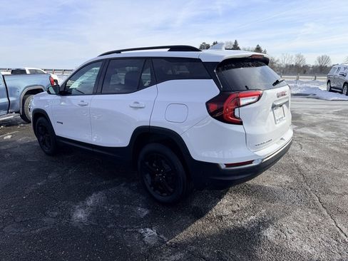 Used 2022 GMC Terrain AT4 w/ Infotainment Package II image 4