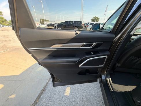 Used 2022 Kia Telluride EX w/ EX Premium Package AWD/4WD image 19