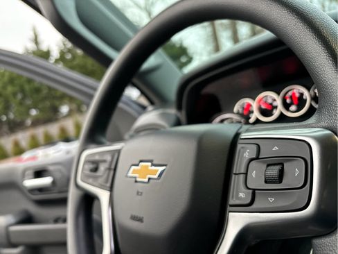 Certified 2022 Chevrolet Silverado 1500 Custom w/ LPO, Dark Essentials Package image 10