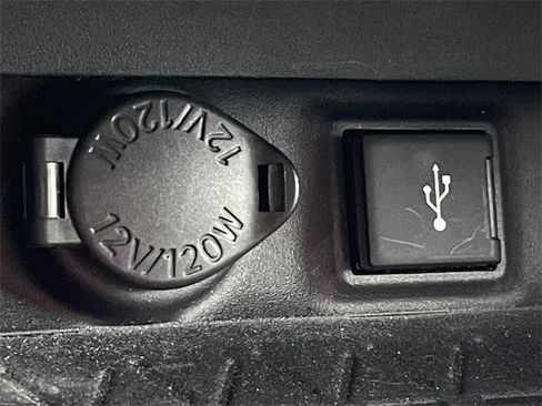 Used 2021 Toyota RAV4 XLE Premium image 20