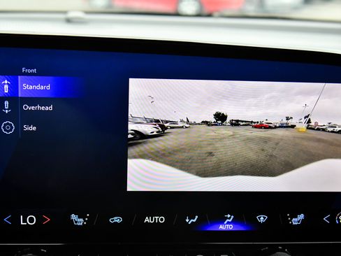 Used 2024 Chevrolet Blazer EV LT AWD/4WD image 23