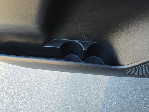 Used 2017 Toyota Tacoma TRD Sport image 14