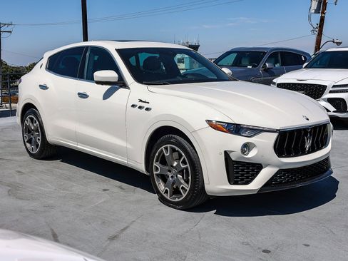 Used 2023 Maserati Levante Modena AWD/4WD image 3