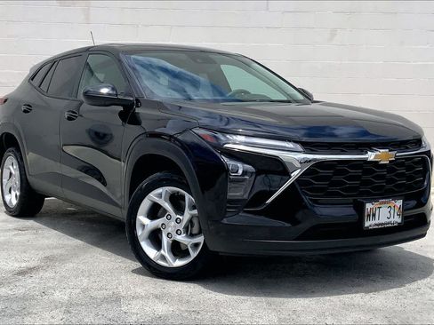 Used 2024 Chevrolet Trax LS w/ LS Convenience Package FWD image 21