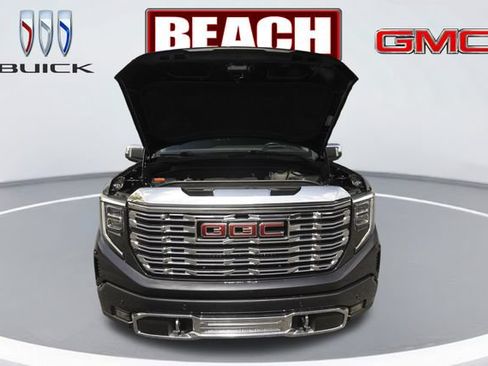 Used 2023 GMC Sierra 1500 Denali w/ Denali Reserve Package AWD/4WD image 9