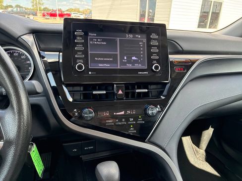 Used 2024 Toyota Camry LE FWD image 25
