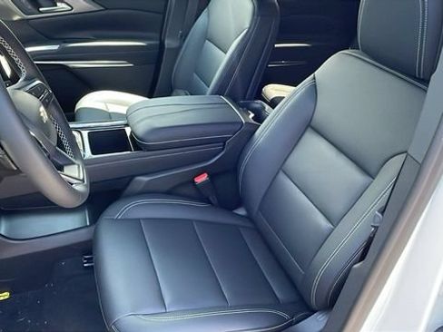 New 2026 Chevrolet Traverse LT w/ LPO, Floor Liner Package FWD image 11