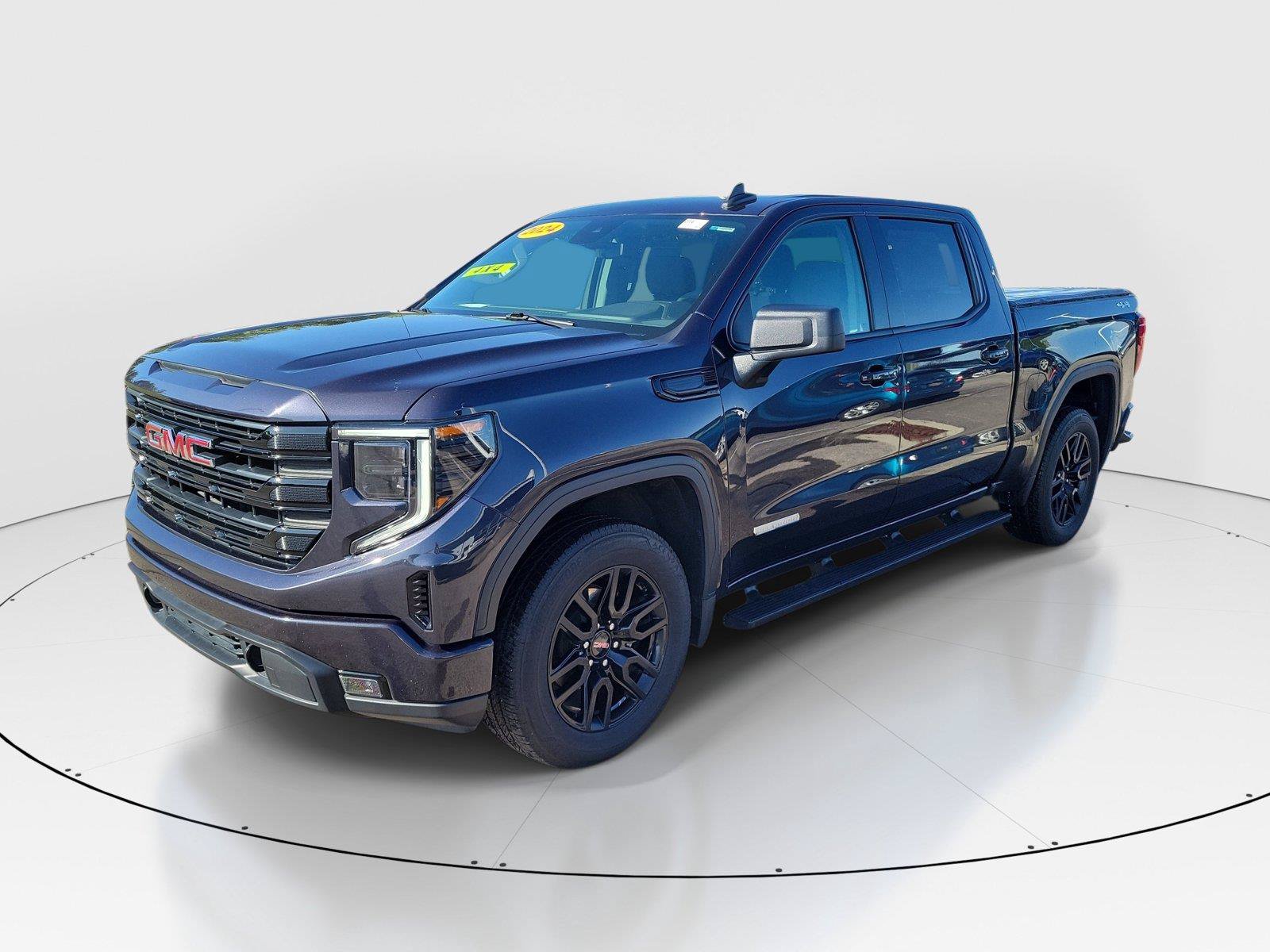 Used 2024 GMC Sierra 1500 Elevation AWD/4WD image 2