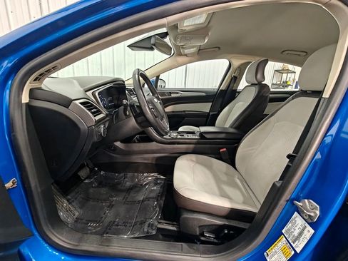 Used 2019 Ford Fusion SE w/ Equipment Group 151A FWD image 24