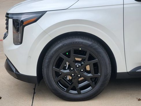 New 2026 Kia Carnival SX Prestige FWD image 5