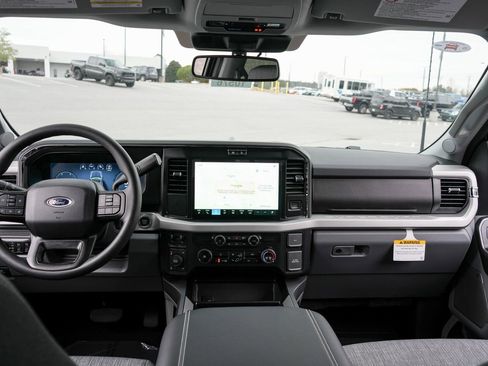New 2026 Ford F250 XLT w/ XLT Premium Package AWD/4WD image 19