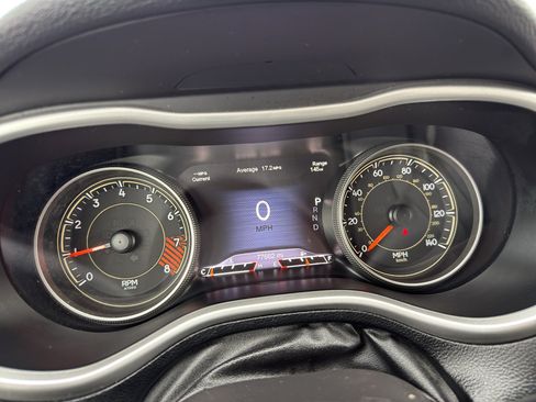 Used 2015 Jeep Cherokee Trailhawk w/ Cold Weather Group image 19