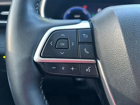 Used 2025 Toyota Highlander Limited AWD/4WD image 23