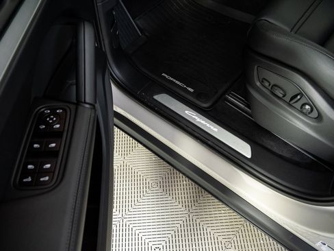 New 2026 Porsche Cayenne Coupe image 8