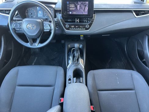 Used 2025 Toyota Corolla LE image 12