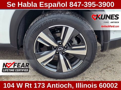 Used 2025 Nissan Rogue SL w/ SL Premium Package FWD image 15