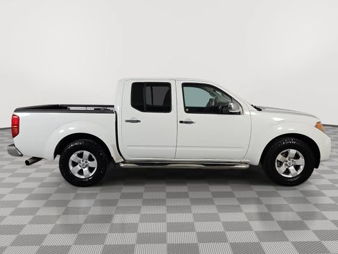 Used 2013 Nissan Frontier SV w/ SV Value Truck Pkg RWD image 8