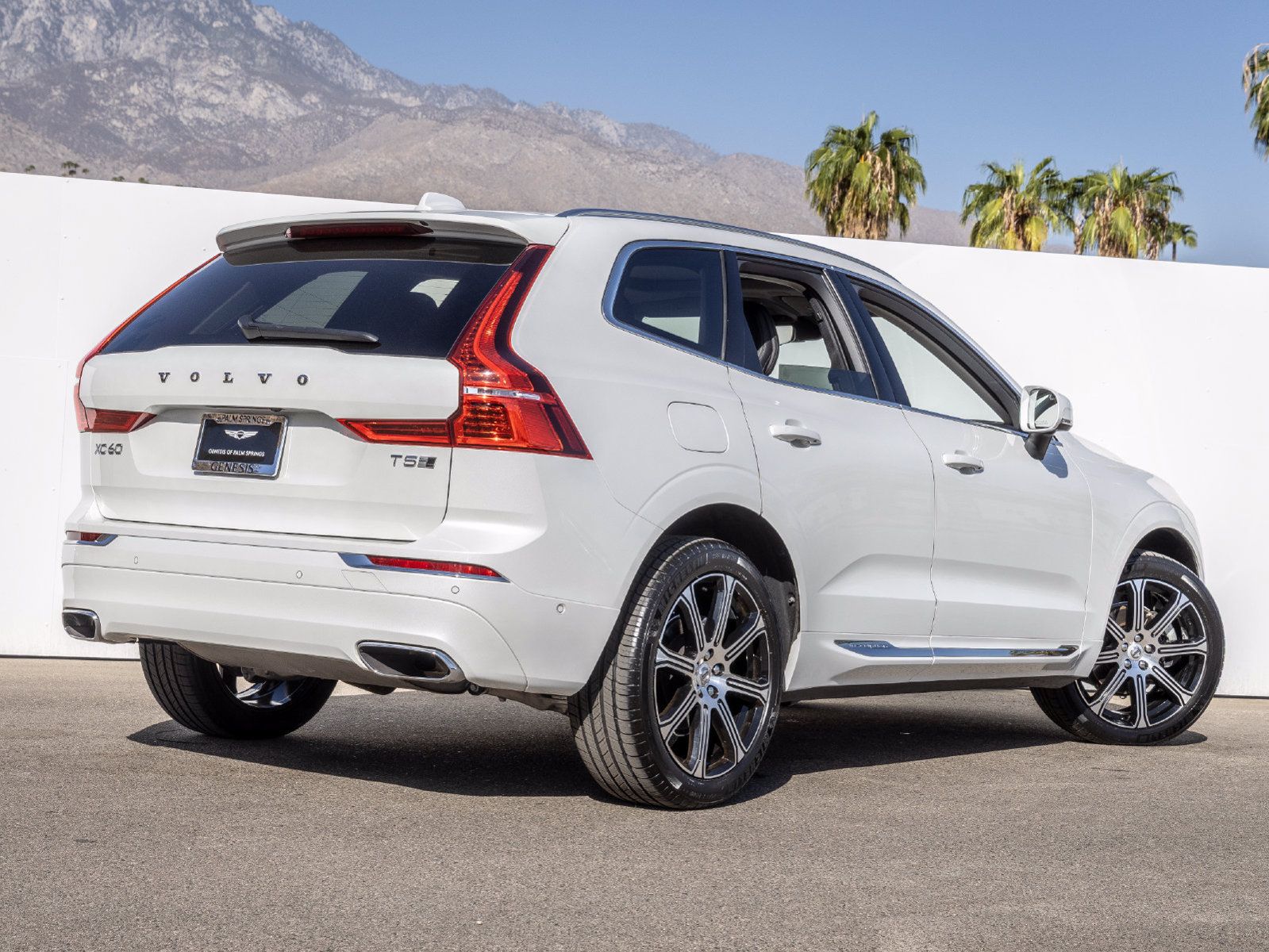 Used 2019 Volvo XC60 T5 Inscription AWD/4WD image 11