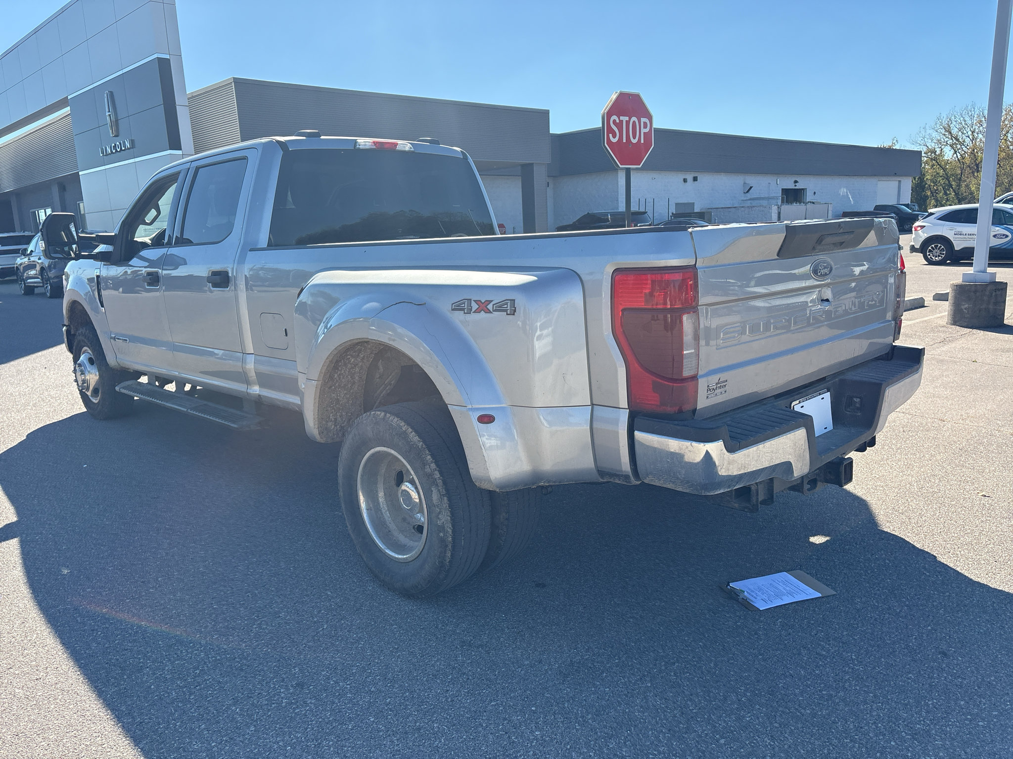 Used 2022 Ford F350 XLT AWD/4WD image 5