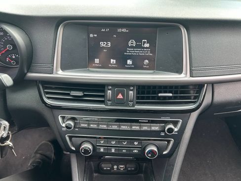 Used 2018 Kia Optima LX FWD image 8