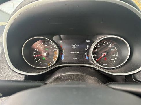 Used 2020 Jeep Compass Limited image 33