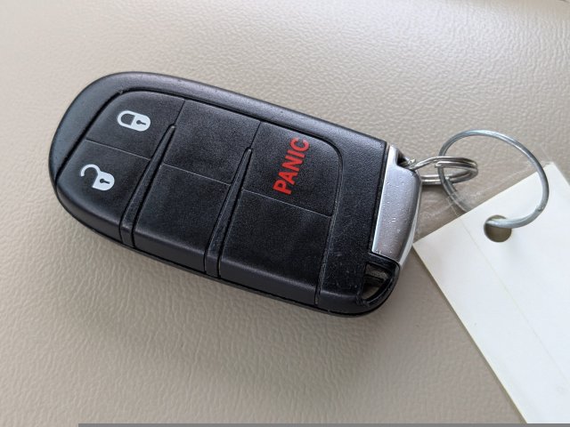 Used 2020 Dodge Journey SE w/ SE Popular Equipment Group FWD image 24