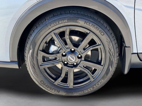 Used 2023 Nissan Kicks SR FWD image 9