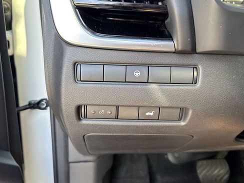 Used 2023 Nissan Rogue SL w/ SL Premium Package image 58