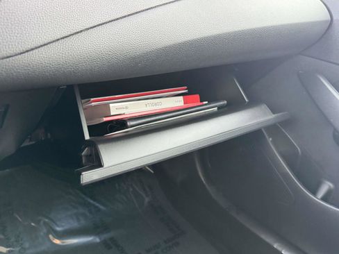 Certified 2022 Toyota Corolla LE image 30