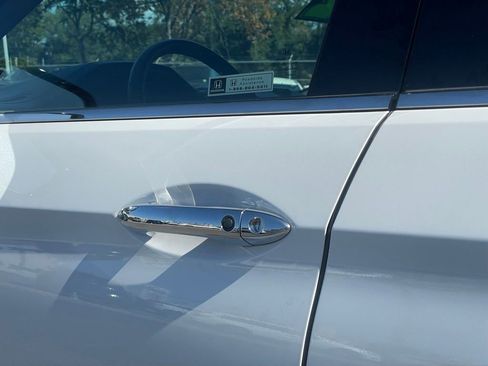 Used 2022 Honda Pilot Touring image 28