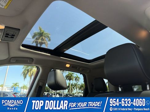 Used 2024 Nissan Pathfinder SL w/ SL Premium Package FWD image 30