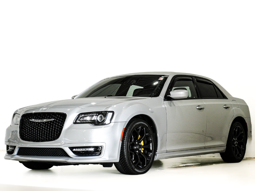 Used 2020 Chrysler 300 S RWD image 3