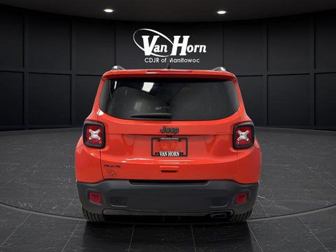 Used 2021 Jeep Renegade Latitude AWD/4WD image 6