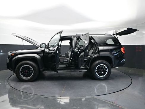 Used 2025 Toyota 4Runner TRD Off-Road AWD/4WD image 41