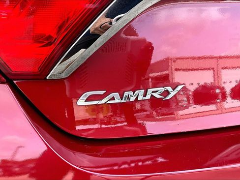 Used 2016 Toyota Camry SE FWD image 26