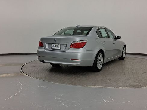 Used 2010 BMW 528i Sedan image 9