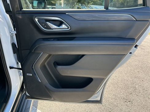 Used 2023 GMC Yukon SLT image 38