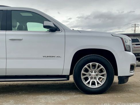 Used 2019 GMC Yukon XL SLT w/ Open Road Package image 10
