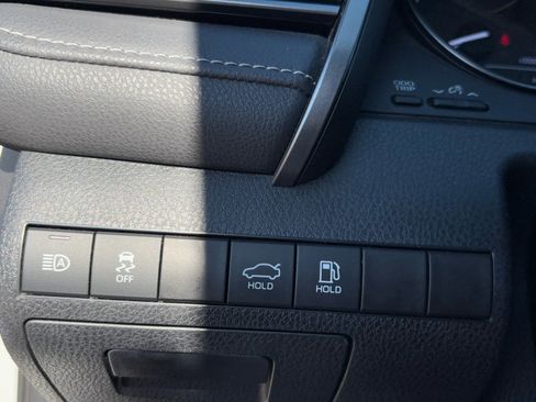 Used 2023 Toyota Camry SE image 28