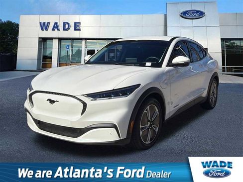 Used 2022 Ford Mustang Mach-E Select image 1