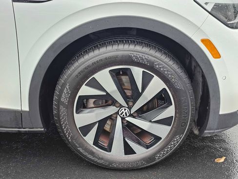 Used 2023 Volkswagen ID.4 Pro image 9