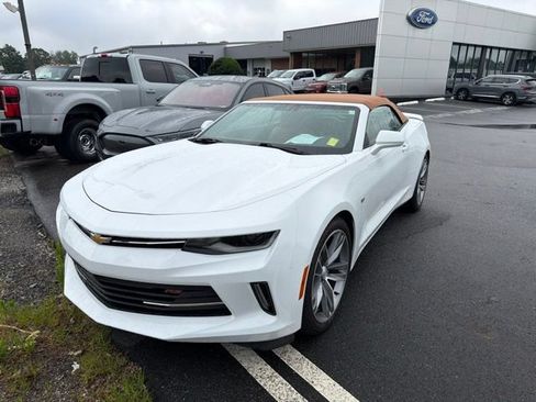 Used 2017 Chevrolet Camaro LT RWD image 1