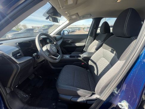 Used 2025 Nissan Kicks SV image 27