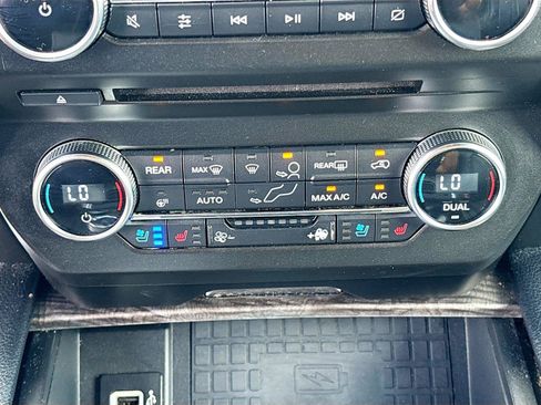 Used 2018 Ford Expedition Max Limited w/ Equipment Group 301A RWD image 16