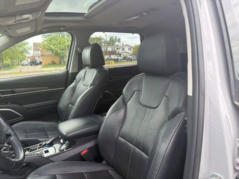 Used 2022 Kia Telluride EX w/ EX Premium Package AWD/4WD image 3