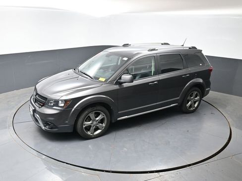 Used 2017 Dodge Journey Crossroad AWD/4WD image 42