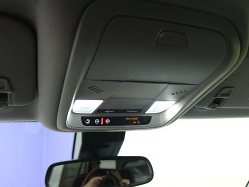 Used 2024 GMC Terrain SLE FWD image 21